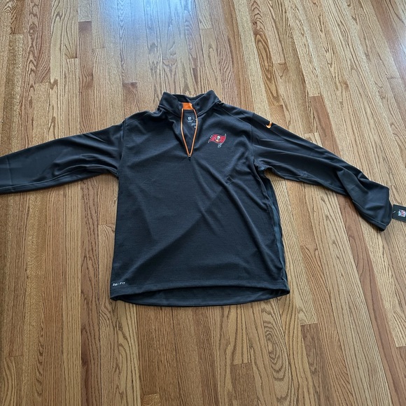 This is a brand new with tags Nike dry fit quarter zip. On field Tampa Bay Bucs. - Picture 3 of 3